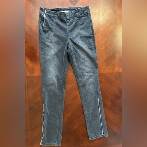 BDG Women's Black Jeans with Zipper Detail size 29